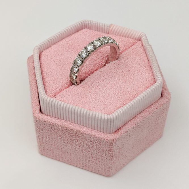 Mia ring - 1.1 carat round diamond ring