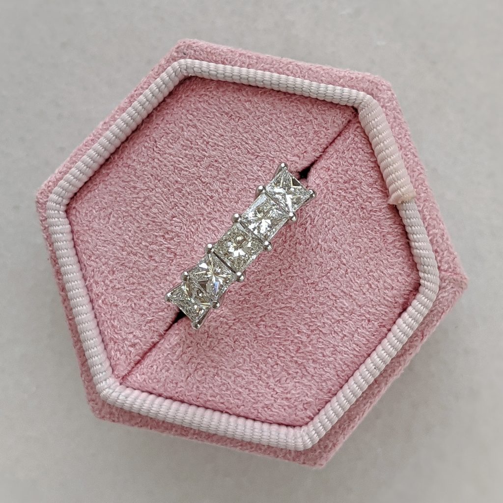 Gigi diamond ring